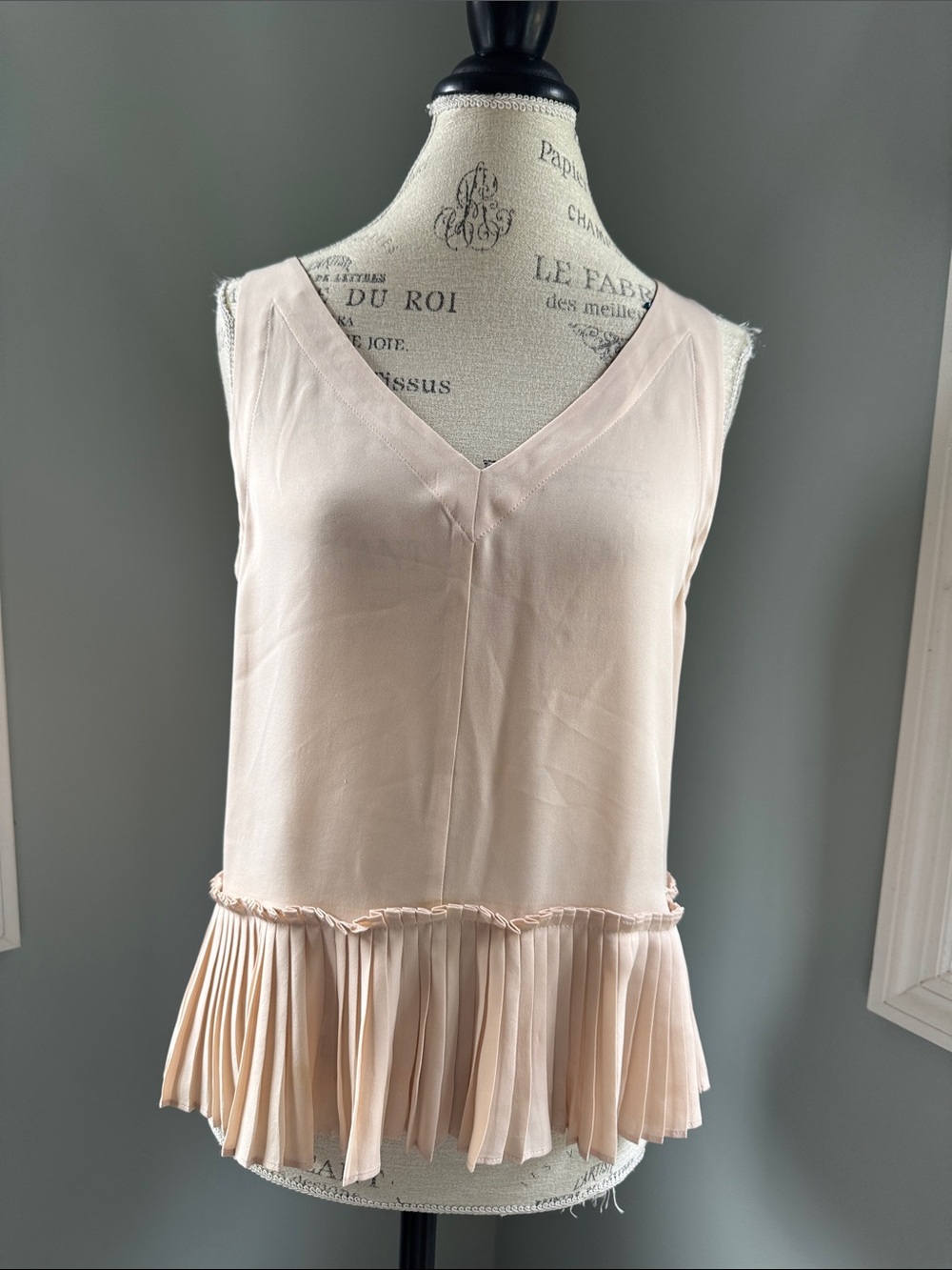 Rebecca Taylor‎ sleeveless V-neck silk tank top with ruffled trim NWOT size 6